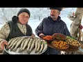 Download Lagu Sacda Sudak Balığı Hazırladıq, Cooking Zander Fish on a Campfire in Sadj Grill, Relaxing Video