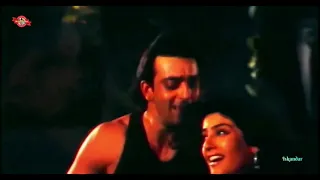 aankhon se hum bathein zamane se kya darna full viedeo song