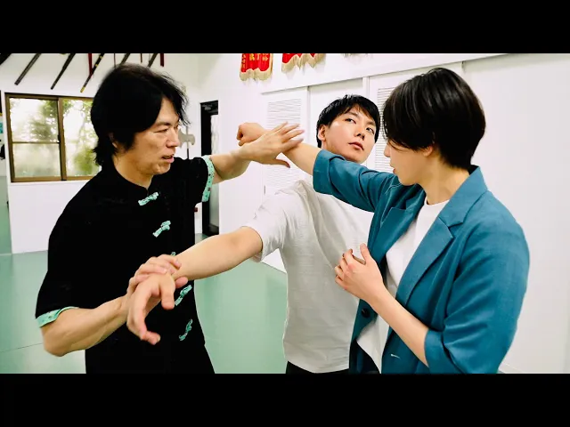 Video: 【Kung-fu】Qin-na defeats multiple opponents in an instant!