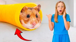 Nastya y sus amigas están aprendiendo a corregir sus errores