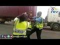Download Lagu Traffic police officers caught on camera beating up a driver