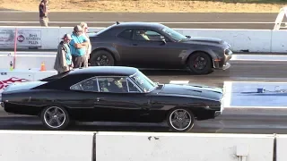 Legendary Charger vs Dodge Demon - mile drag race