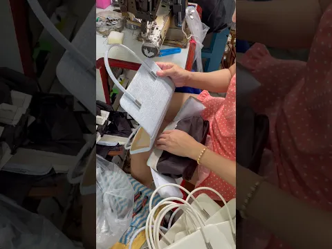 cách may canh hông những chiếc túi xách màu xanh nhạt