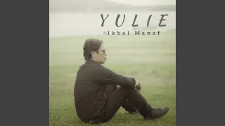 Download YULIE MP3