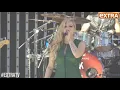 Download Lagu Avril Lavigne - Rock N Roll (live @ Extra TV at The Grove 2013)