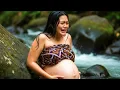 Download Lagu Het moment waarop een zwangere vrouw alleen in de rivier bevalt - scène uit een zwangere film