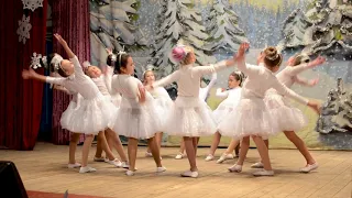 танок Вальс сніжинок 