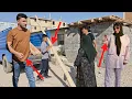 Lagu Rasoul on the path to healing Masoumeh, Soroush on the path to building the roof of their house