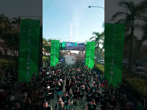 Organizamos una carrera hoy y llegaron 12,000 personas.