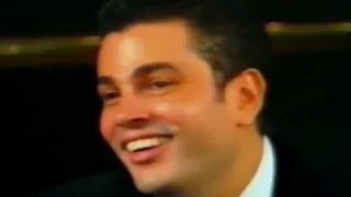 عمرو دياب يغنى إنت عمرى لأم كلثوم 