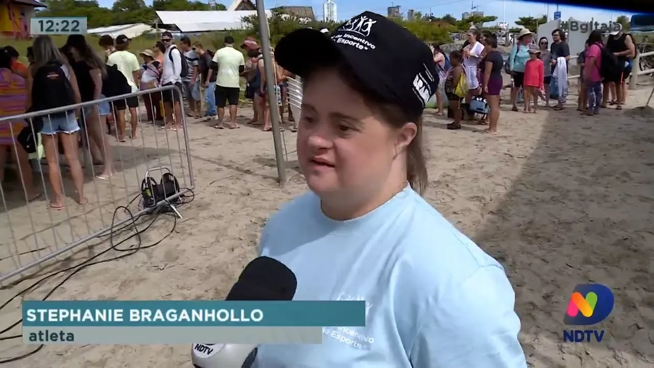 Down Surf Festival, evento reuniu mais de 200 pessoas na praia do Atalaia em Itajaí