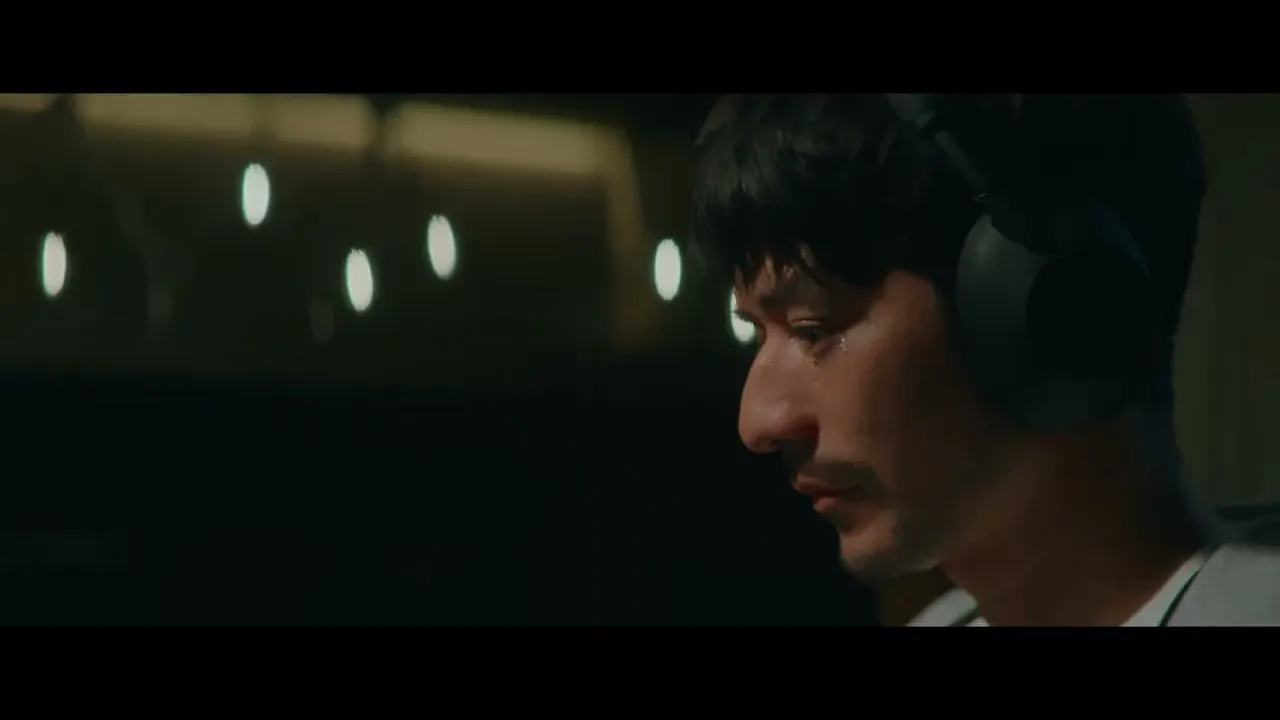 ヘッドホンのCM曲。人気のコマーシャルソング
