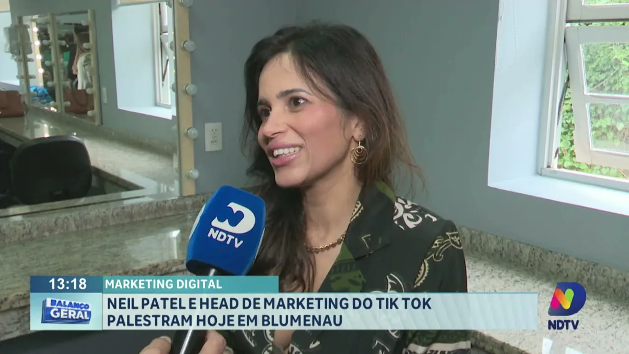 Neil Patel e head de marketing do Tiktok fazem palestra em Blumenau