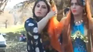 دبكة بنات الرقه قديم  دبكة بنات الرقه قديم