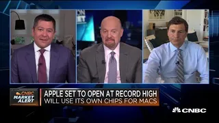 Jim Cramer on Apple s technology It makes life very easy