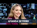 Download Lagu Amanda Seyfried Reveals How She Mastered Elizabeth Holmes' Voice | The Tonight Show