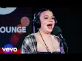 Lagu Lola Young - D£aler in the Live Lounge