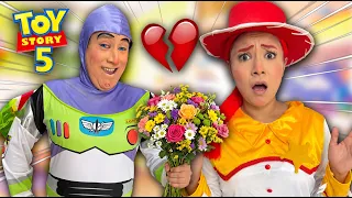 BUZZ Y JESSIE tienen la PEOR cita romantica !!  / Toy Story 5
