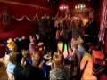 Download Lagu Van Leemhuyzen-Dans én zing de Leemhouse