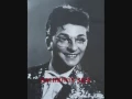 Zeki Müren - GÖZLERİ AŞKA GÜLEN
