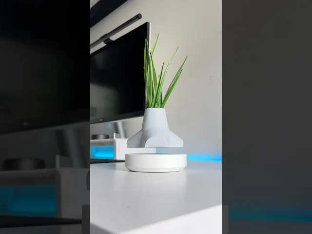 Tetra, levitating plant pot. video thumbnail