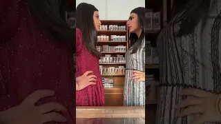 عواطف وعزيزه في محل الاشرطه   شارع الاعشى دندنها