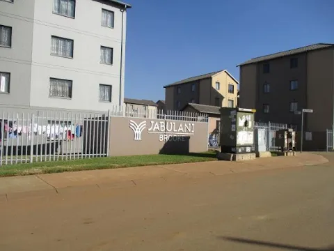 Download MP3 2 Bedroom Townhouse For Sale in Jabulani, Soweto, Gauteng, South Africa for ZAR 570,000