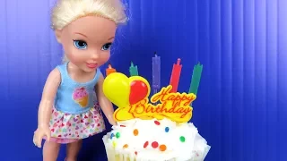 Download Little Elsa's BIRTHDAY party ! Elsa and Anna toddlers party with friends - Surprise Gifts - Cake MP3