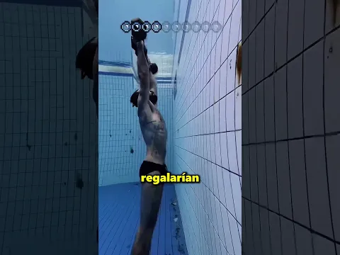 Este Hombre Se Lanzó Al Agua Con Mancuernas 😱