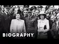 Queen Elizabeth II - Queen Mini Bio BIO