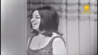 نجاة الصغيرة   ع اليادي اليادي   أغنية حلوة وجميلة                  دندنها