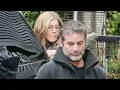 Something Is Seriously WRONG With Jennifer Aniston and Jim Curtis Relationship