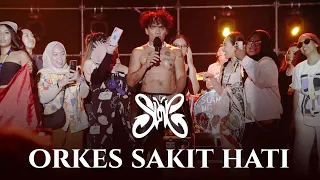 slank orkes sakit hati