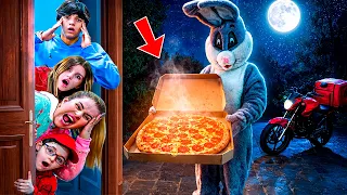 O COELHO MALVADÃO VIROU ENTREGADOR DO IFOOD! ELE TROUXE UMA PIZZA MISTERIOSA! É UMA ARMADILHA?