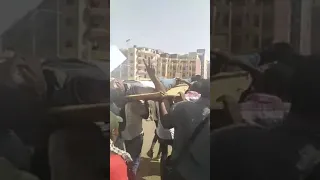 الثورة مستمرة    فبراير مليونية احرار الجيش دندنها