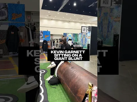 Kevin Garnett posted up at ComplexCon #kevingarnett #kg