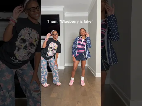 Blueberry is a crybaby 😭😩😂 #shorts #backtoschool #twins #raspberry