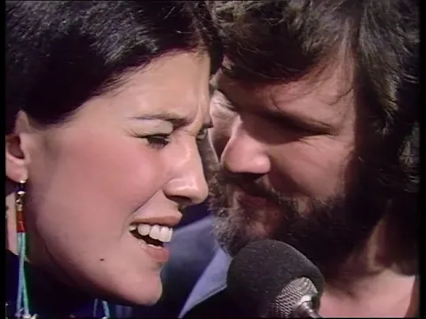 Download MP3 Kris Kristofferson and Rita Coolidge Help me make it through the night live 1972