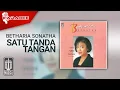 Download Lagu Betharia Sonatha - Satu Tanda Tangan (Official Karaoke Video) | No Vocal