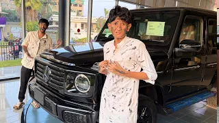 Going in Mercedes Showroom in Beggar Dress!