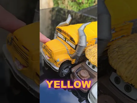 Large Diecast Disney Cars in diferent Colours