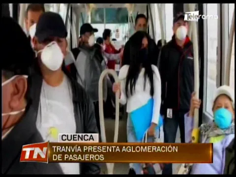 Tranvía presenta aglomeración de pasajeros