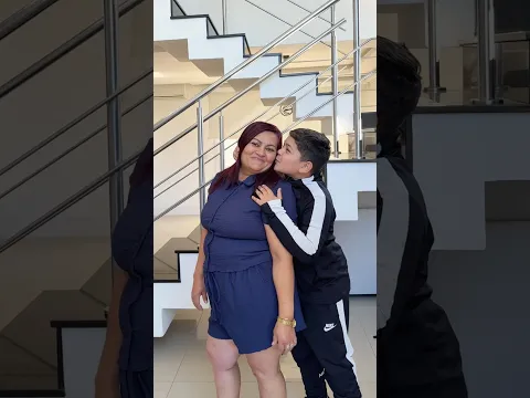 LORENZO COMPROU ROUPA PRA SUA MÃE