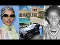 Halima Aden World s first hijab wearing supermodel - Lifestyle Net worth Family Biography Refugee