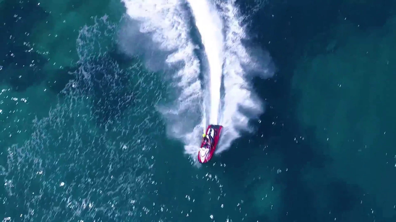 Jet Ski 1800 HP - water sports and activities Costa Smeralda, Sardegna