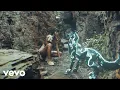 Download Lagu Frank Walker - Dancing In The Dark (Official Video)