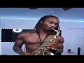 Dreamybull playing INDUSTRY BABY on his saxophone SO TALENTED