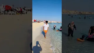 لما اخوك الصغير يقلك عايز انزل البحر 