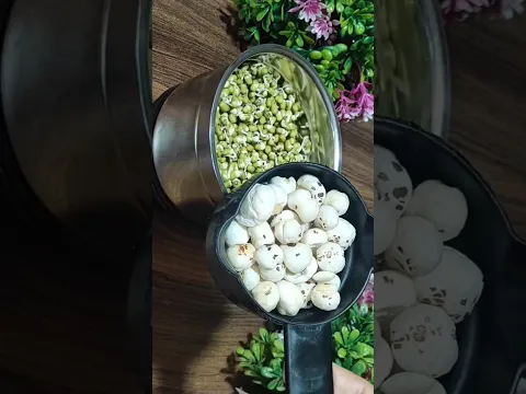 मूंग दाल और मखाने से बनाएं टेस्टी नाश्ता !! moong dal nasta recipe !!