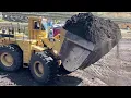 Download Lagu Caterpillar 992C Wheel Loader With Custom Coal Bucket Loading Trucks With One Pass -  S.G.M Melidis